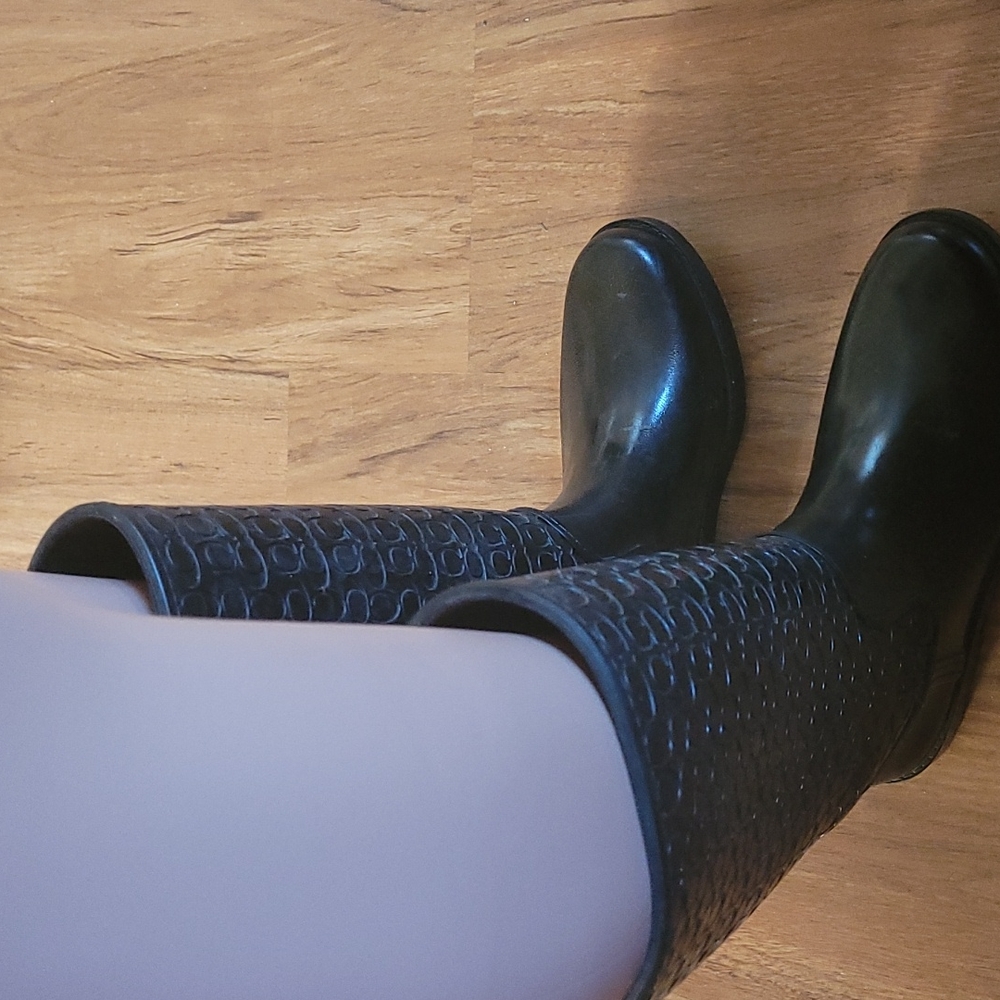 Rain boots